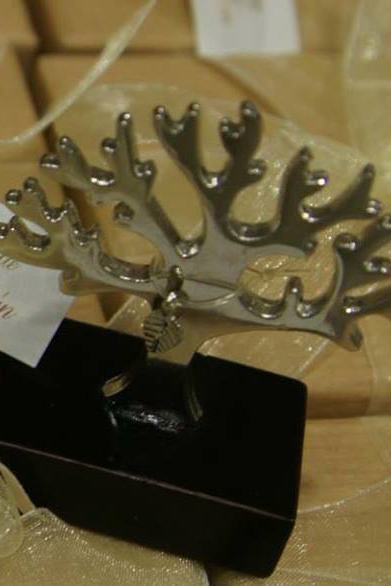 Μπομπονιέρα γάμου δέντρο ζωής μεταλλικό πάνω σε ξύλινη βάση